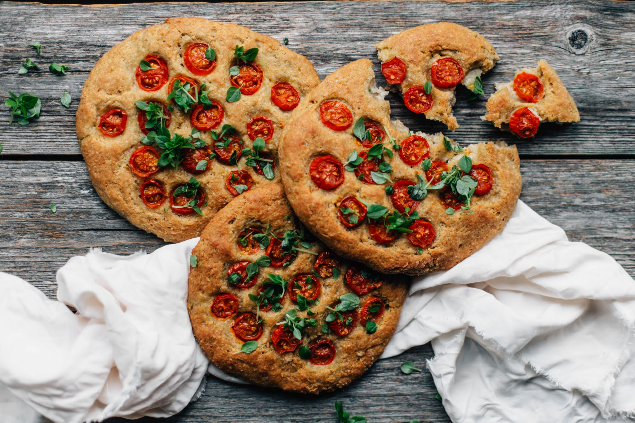 gluteeniton-tomaattifocaccia_vaaka-scaled
