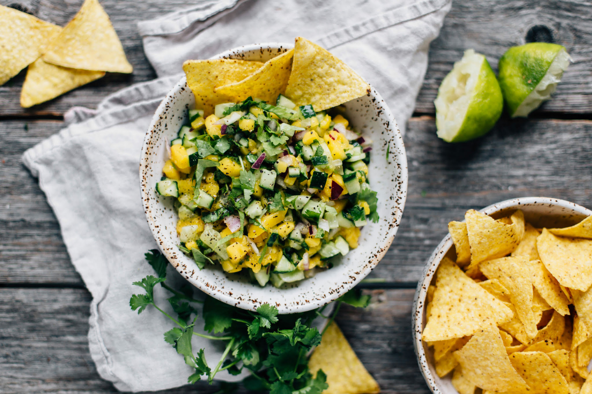 kurkku-mangosalsa_vaaka-scaled
