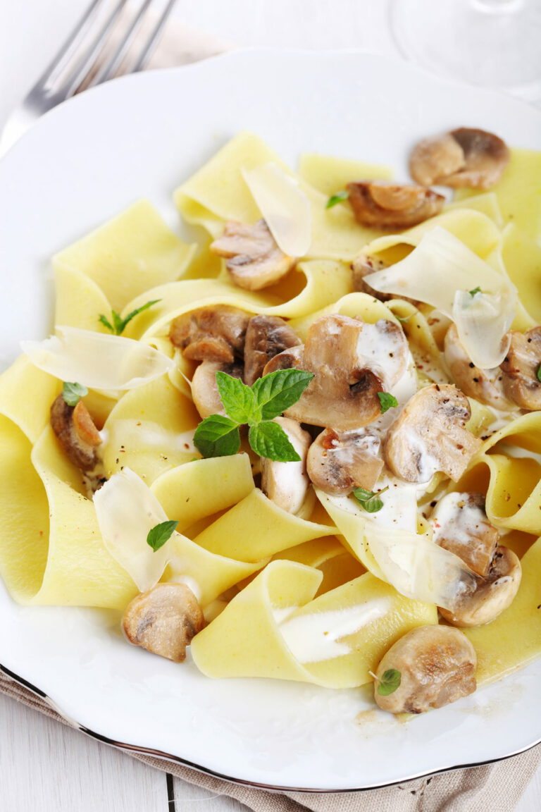 sienipasta-scaled